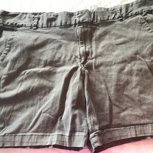 Hybrid & Co. Women's Plus Size Tailored Shorts, Size 24 Golf Shorts